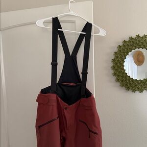 Women’s mountain hardwear snow bib